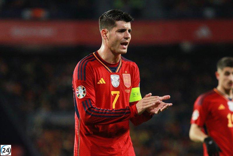 La selección española juega su primer amistoso de preparación para la Eurocopa contra Andorra en Badajoz.