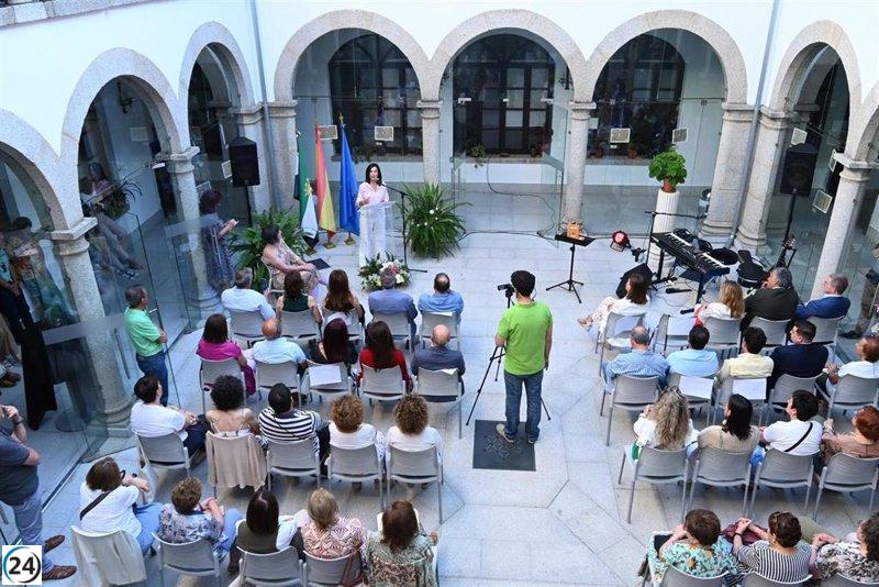 Carlos Manuel Villalobos, escritor costarricense, se lleva el premio de cuentos de la Diputación de Cáceres.