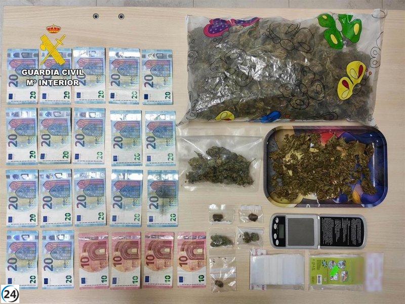 Detienen a joven de 24 años en Ceclavín por presunto narcotráfico.