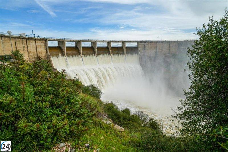 Los embalses del Tajo en Cáceres experimentan una notable reducción en su caudal, pero siguen aportando alivio significativo.