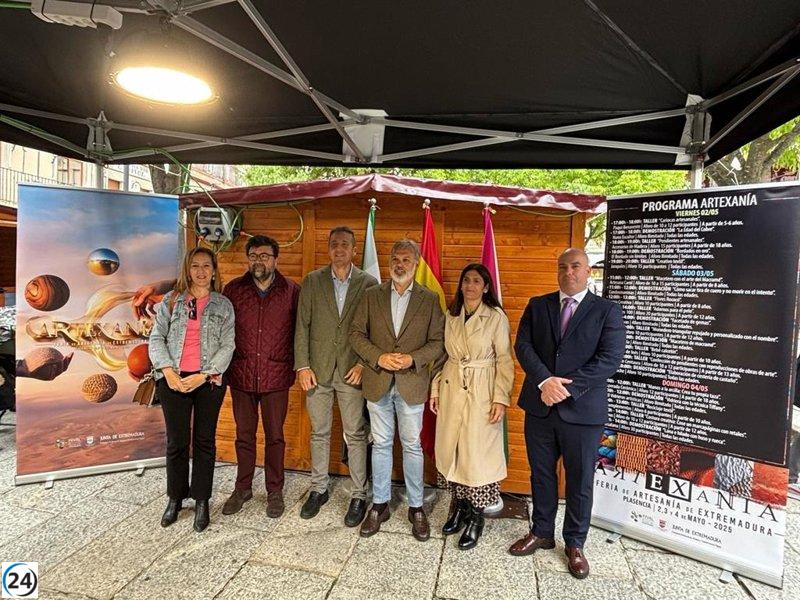 Plasencia acoge un festival de tres días dedicado a la artesanía extremeña con 32 exhibiciones y talleres.