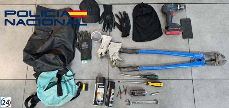 Arrestado al ser descubierto mientras intentaba robar en un almacén del polígono industrial de Mérida.