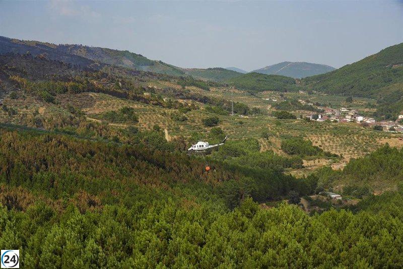 El avance en la extinción del fuego en Las Hurdes facilita el regreso a casa de los residentes de Avellanar.