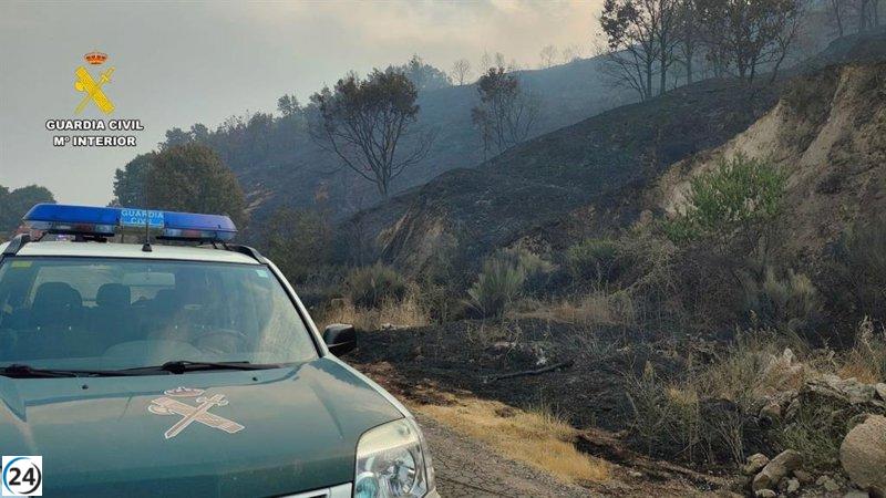 Incendios en Jarilla, Cabezabellosa y Villar de Plasencia cierran la A-66 y la N-630.