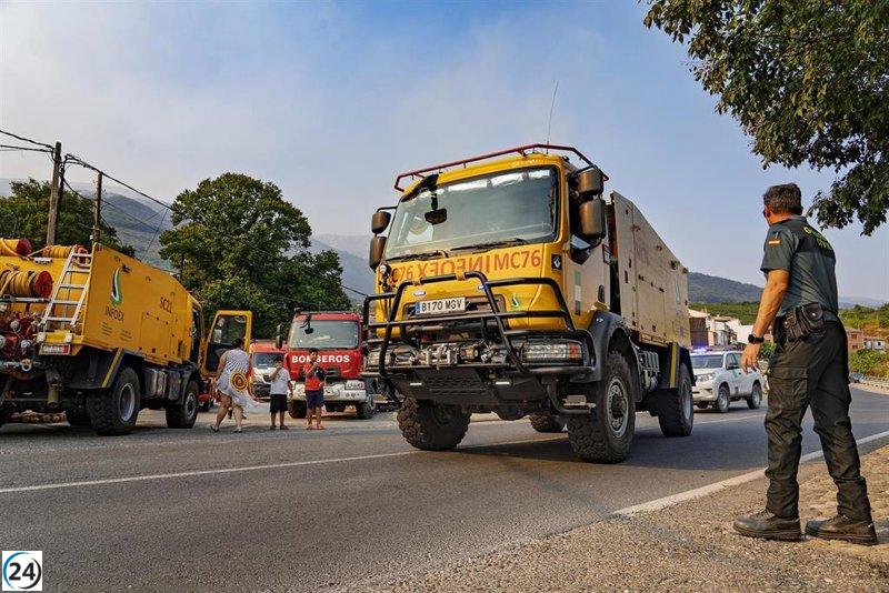 Los evacuados de Jarilla (Cáceres) podrán regresar a casa tras estabilizarse el incendio.