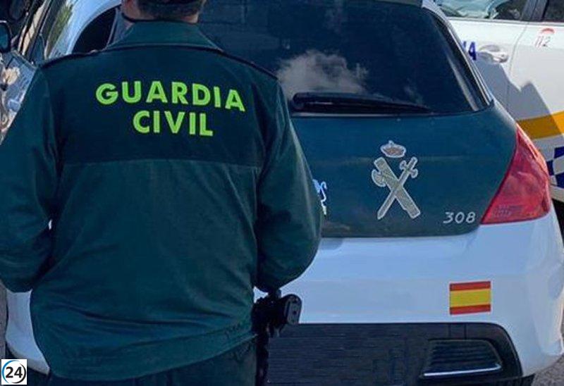 Un motorista de 50 años pierde la vida al salir de la carretera cerca de Hinojosa del Valle, Badajoz.