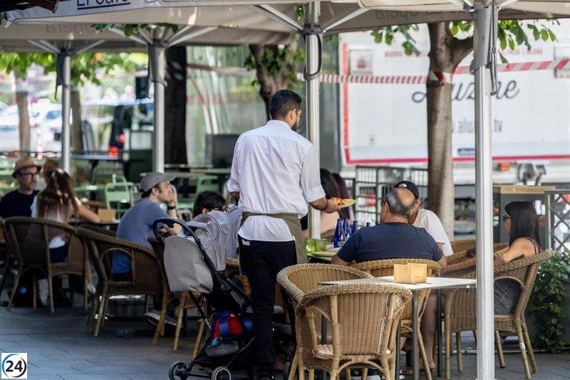 Aumento del 8,5% en ventas de servicios en julio en Extremadura, mientras el empleo se eleva un 0,2%.