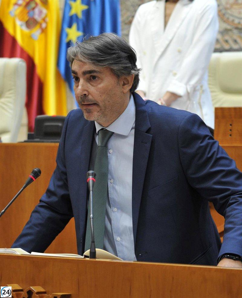 El PSOE extremeño exige acciones urgentes para recuperar la confianza empresarial en la región.