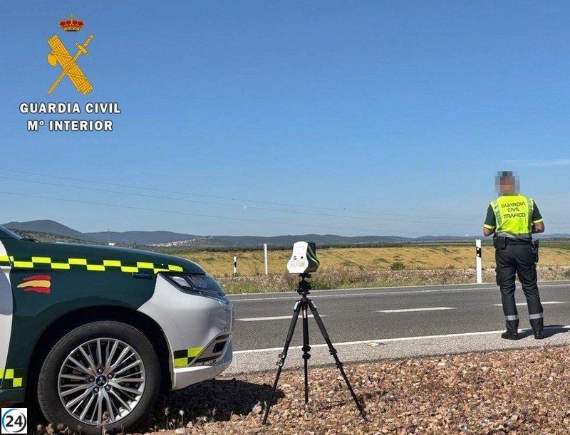 Detenido un motorista por superar en más del doble el límite de velocidad en La Albuera.