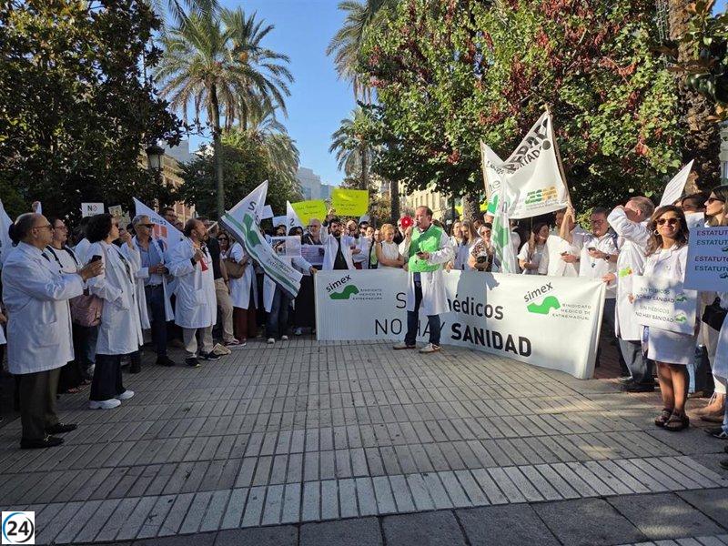 Simex estima que el 56% de los médicos en Extremadura se suman a la huelga inicial.