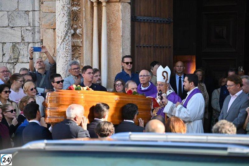 El arzobispo de Mérida-Badajoz rinde homenaje a Vara, destacándolo como un 