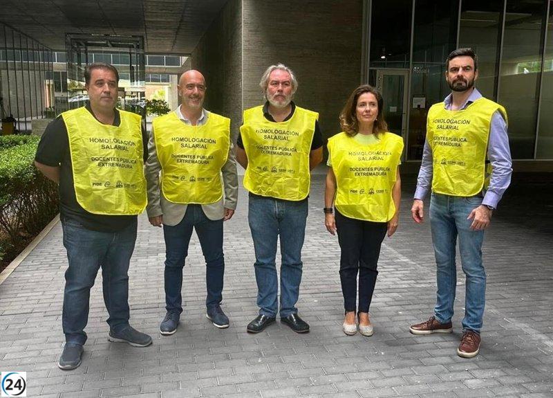 Sindicatos educativos exigen la renuncia de la consejera de Educación por impasse en aumento salarial.
