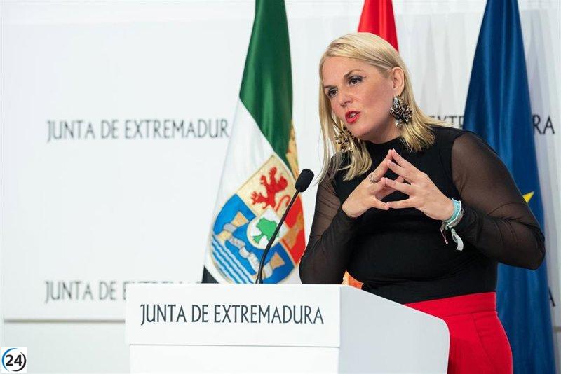 La Junta aguarda la respuesta del PSOE sobre su propuesta de equidad fiscal en el IRPF que podría afectar a 8 millones.