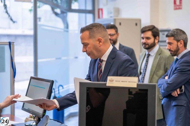 Vox presenta una enmienda total a los PGEx 2026, alegando que benefician a la