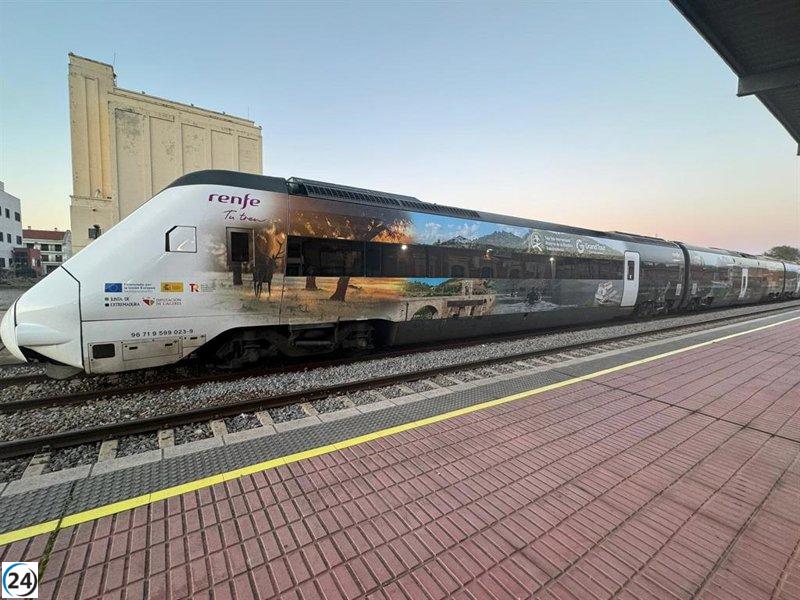 El Tren Turístico Temático ofrece tres recorridos que destacan la riqueza natural y cultural de Cáceres.