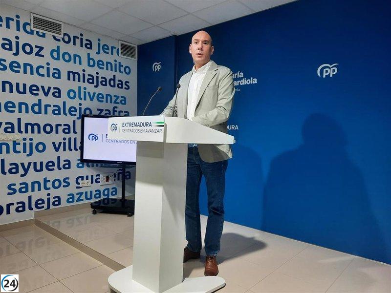 El PP se opone a las enmiendas de los PGEx y teme una colaboración entre PSOE y Vox que podría beneficiarlas.