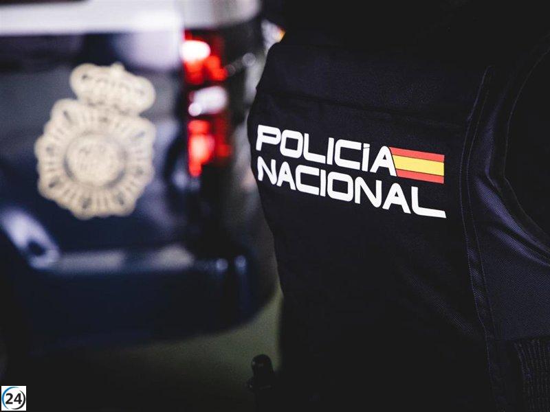 Descubren el cadáver de una mujer en la piscina de su casa en Badajoz.