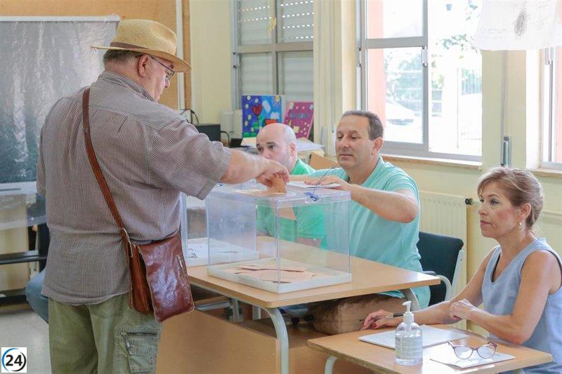 Extremeños eligen entre diez opciones en Badajoz y once en Cáceres.