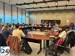 Educación y sindicatos lanzan convocatoria de más de 300 plazas de oposición para maestros en 2026.