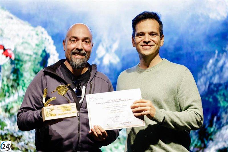 Fernando Prieto se corona nuevamente en el concurso de FIO con su obra 'Perdiz de montaña'.