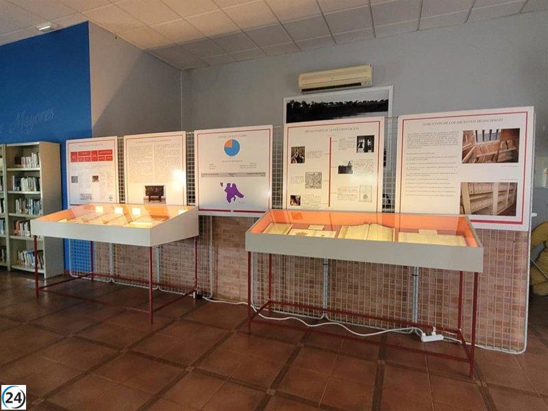Exposición en Salorino expone momentos históricos y culturales de la localidad.