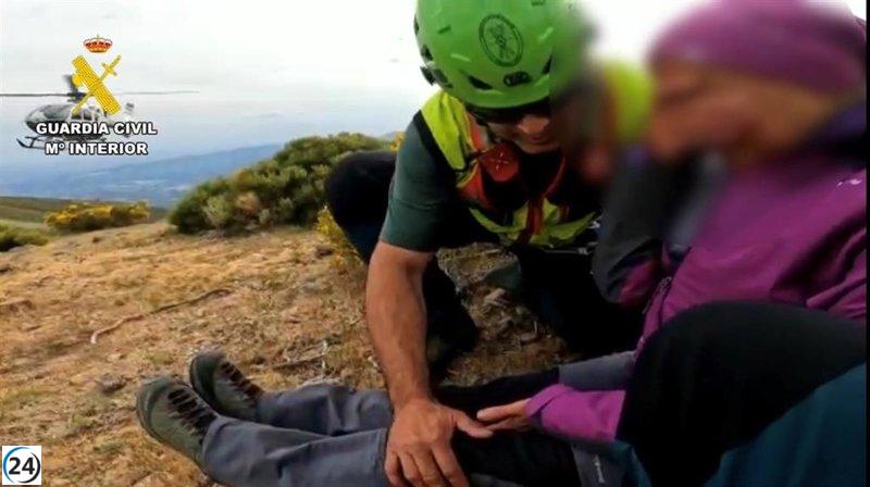 La Guardia Civil rescata a una mujer de 62 años en la sierra de Guijo de Santa Bárbara.