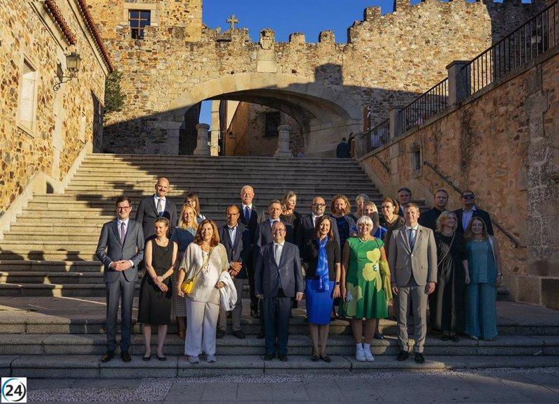 Cáceres fascina a los ministros de Cultura de la UE con su patrimonio histórico y su arte vanguardista