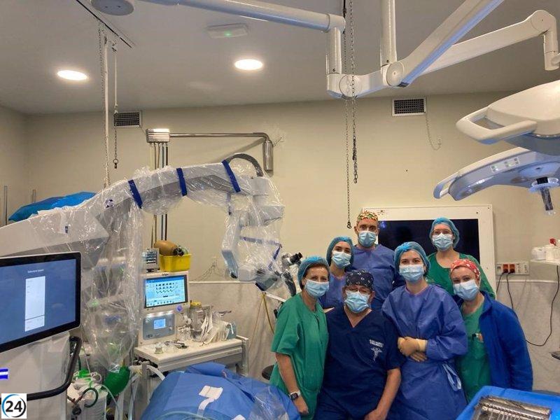 El Servicio de Otorrinolaringología del Hospital de Llerena adquiere avanzado microscopio quirúrgico